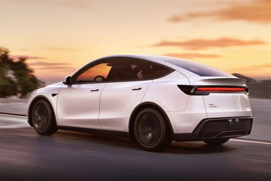 Tesla Model Y L: Çin’de Satışa Sunuldu, Türkiye İçin Ne Anlama Geliyor?