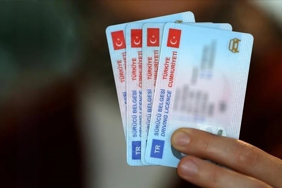 Eski Tip Ehliyet İçin Son Tarih Netleşti: Ücret 495 Katına Çıkmadan Ne Yapmalı?